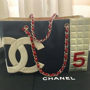 CHANEL TOTE BAG